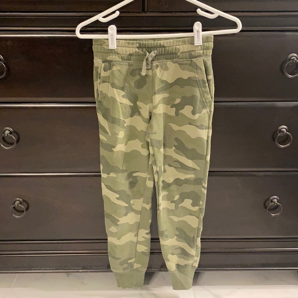 Camo Sweat Pants Size M (8)
